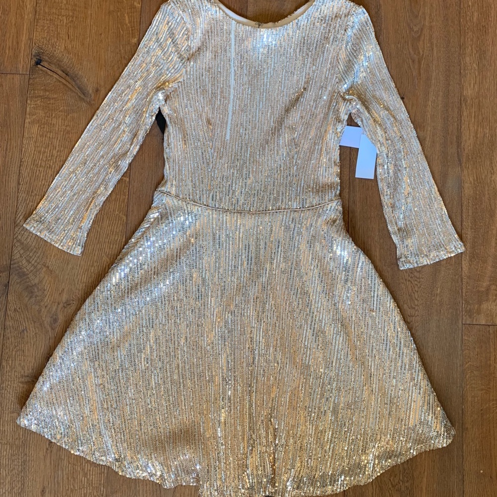 Silver and gold sequin party dress w long sleeves